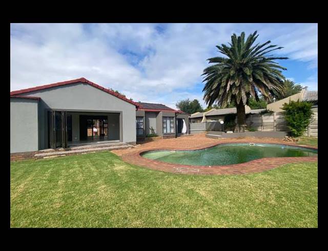 3 BEDROOM DETACHED FOR SALE IN BRACKENHURST